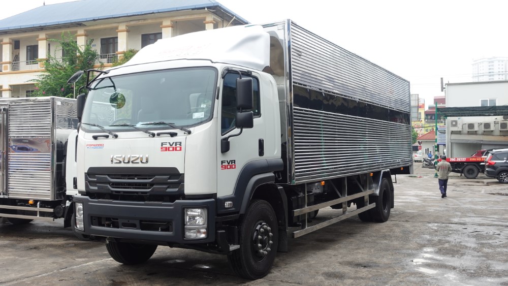 Isuzu FVR900
