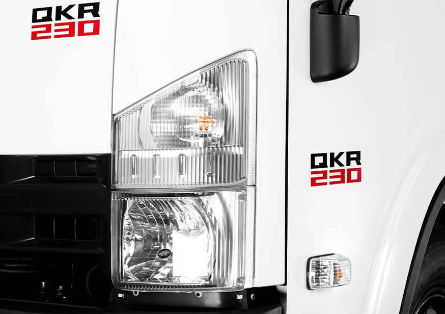 Cụm đèn trước chiếu sáng lớn