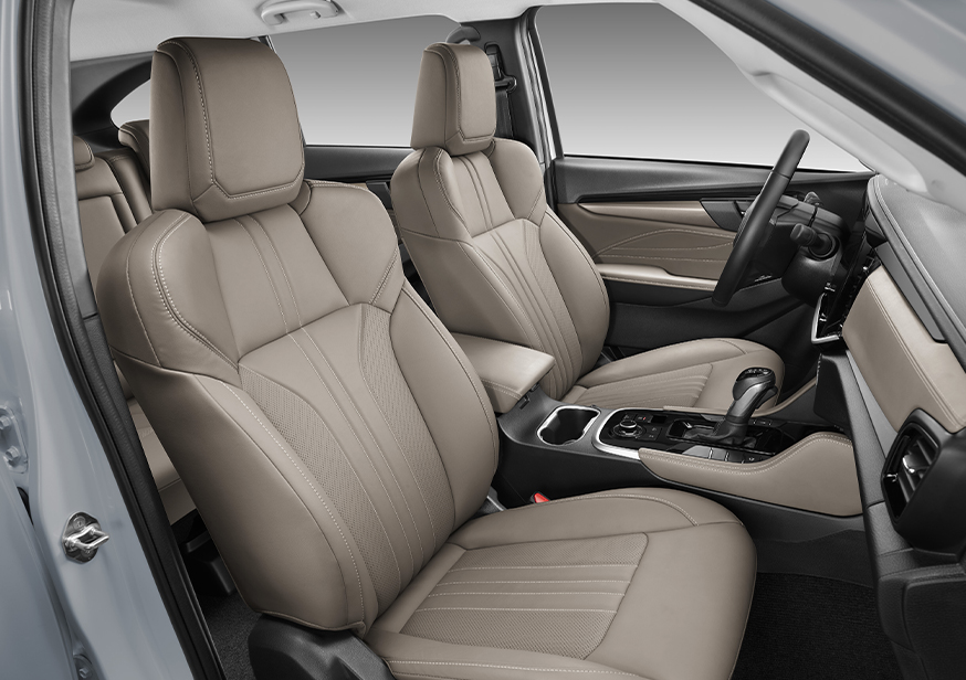 NỘI THẤT 7 CHỖ CAO CẤP