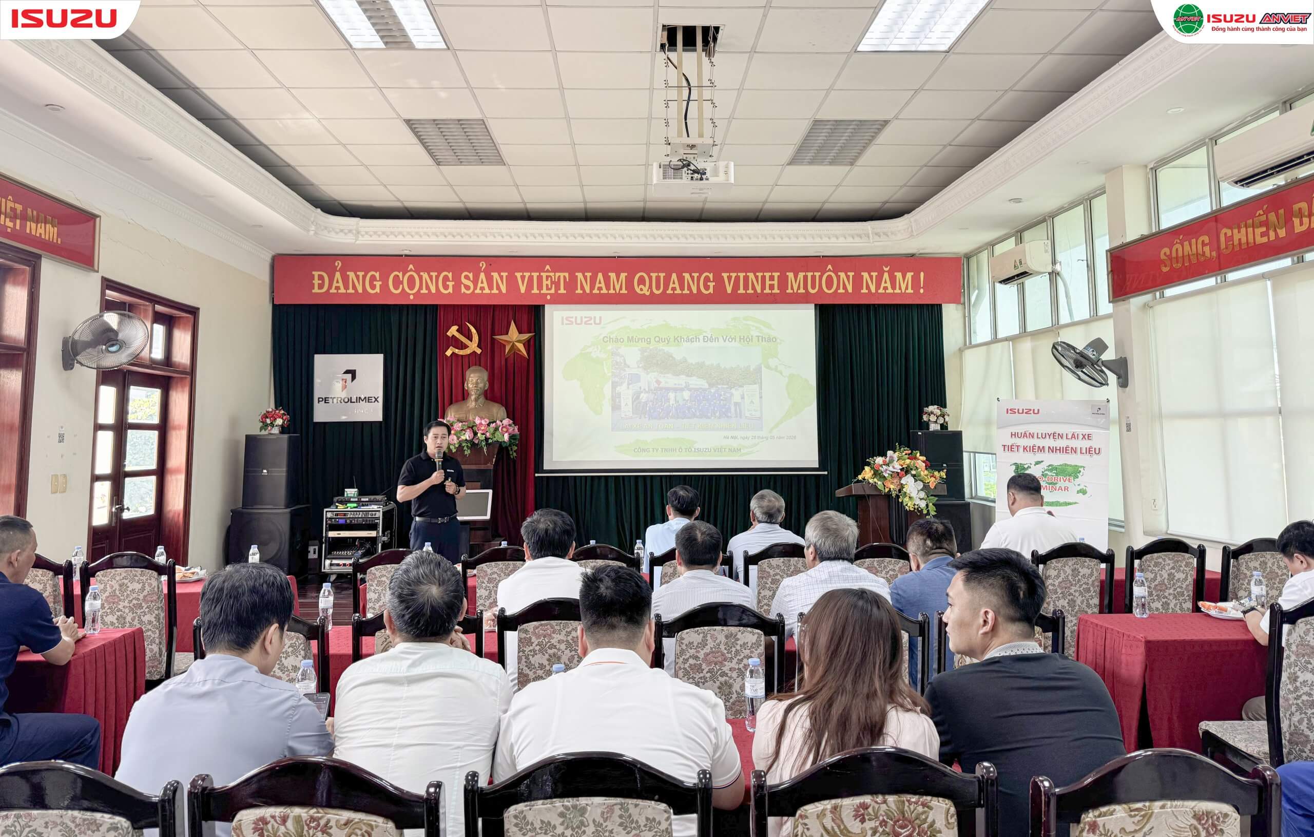 Toàn cảnh chương trình đào tạo lái xe an toàn 