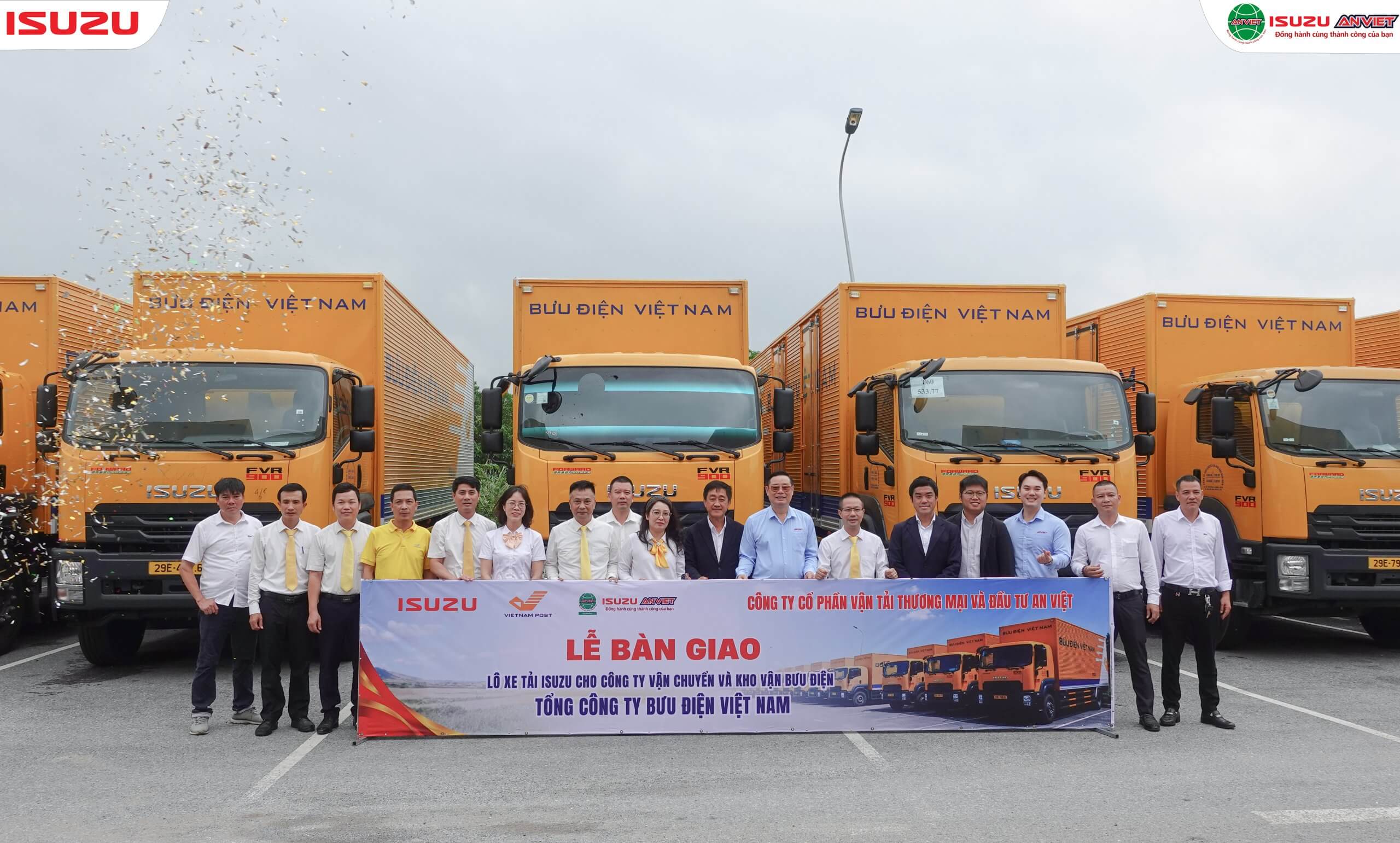 Isuzu An Việt bàn giao lô xe cho VNPost – cột mốc 1.200 xe Isuzu