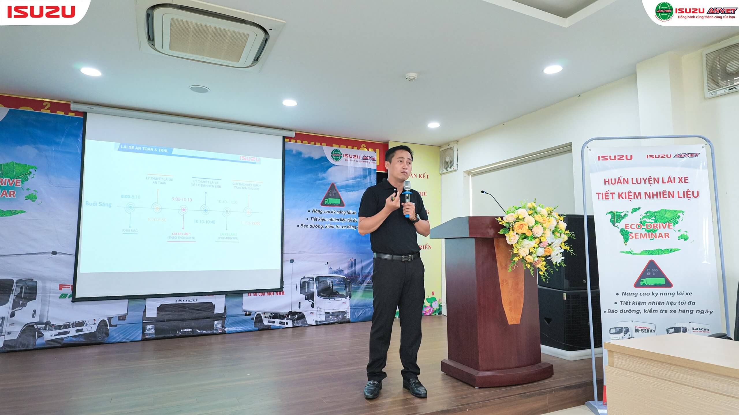Huấn luyện kỹ thuật lái xe tiết kiệm nhiên liệu cùng Isuzu Việt Nam
